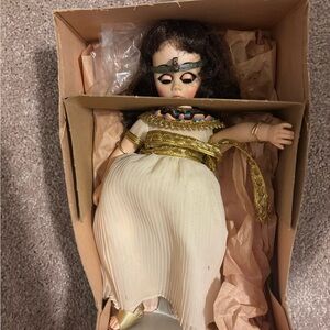 Madame Alexander Cleopatra Doll 1315 with box